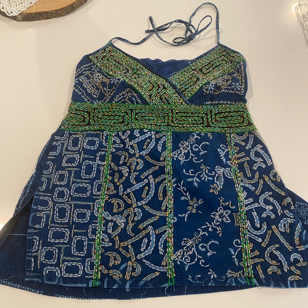 Women embellished tank